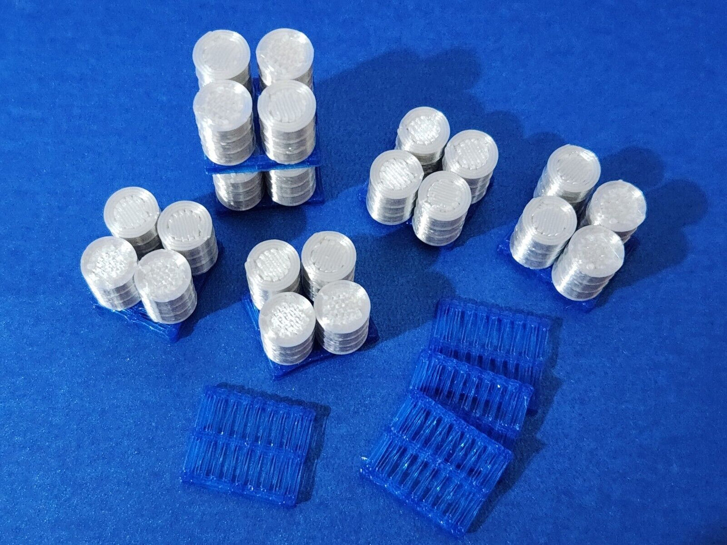 Oil Drum Barrels OO Gauge Aluminium 24 Pack + 10 Chep Blue Pallets Model Railway