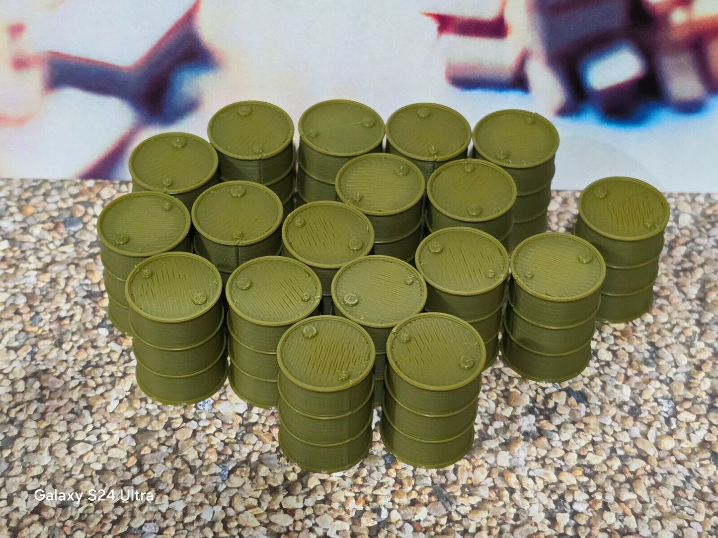 18 New Army Green Oil Drum Barrels 1:43 Scale Models diorama accessories Truck