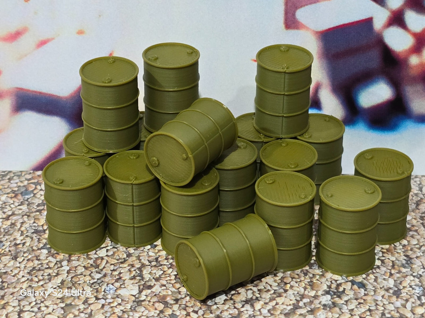 18 New Army Green Oil Drum Barrels 1:43 Scale Models diorama accessories Truck