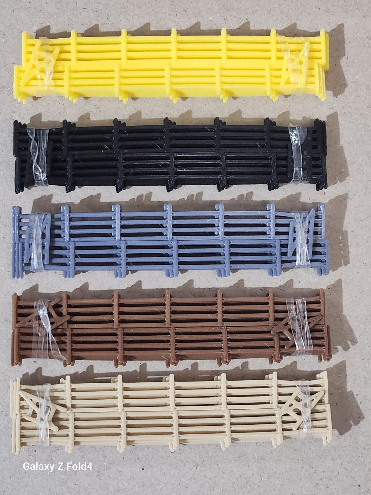 Fencing Railings New 10 to 100 Pack ALL Colours TT Gauge 1:120 Models Railway
