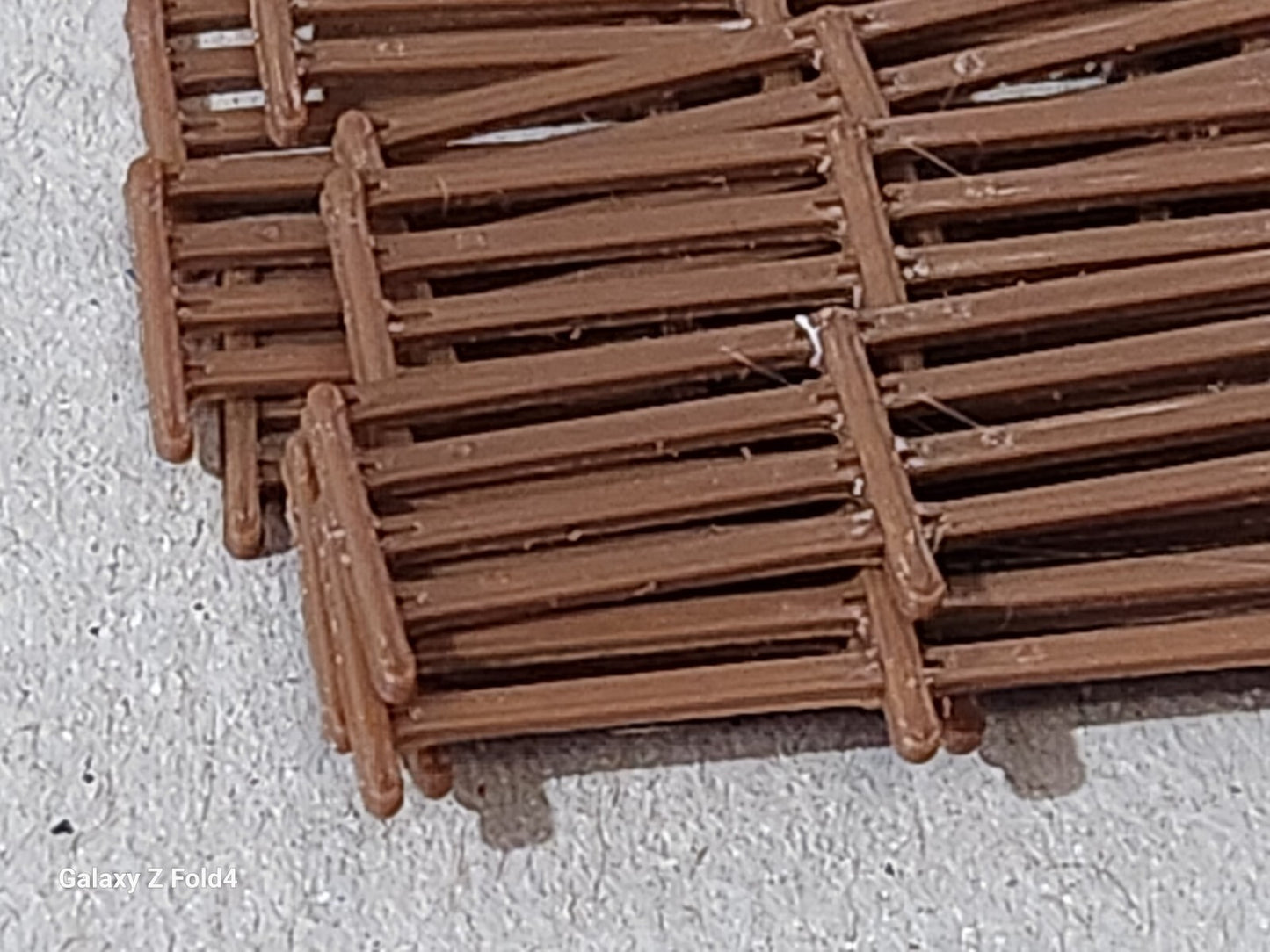 Fencing Railings New 10 to 100 Pack ALL Colours TT Gauge 1:120 Models Railway