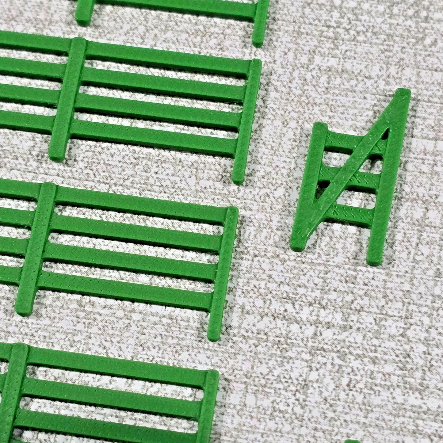 Fencing Railings New 10 to 100 Pack ALL Colours TT Gauge 1:120 Models Railway