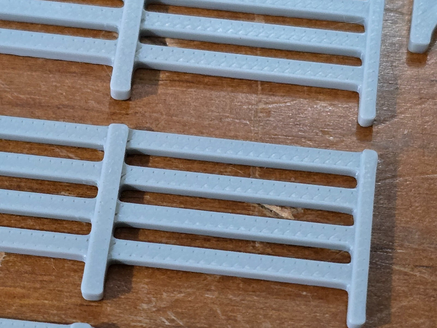 Fencing Railings New 10 to 100 Pack ALL Colours TT Gauge 1:120 Models Railway