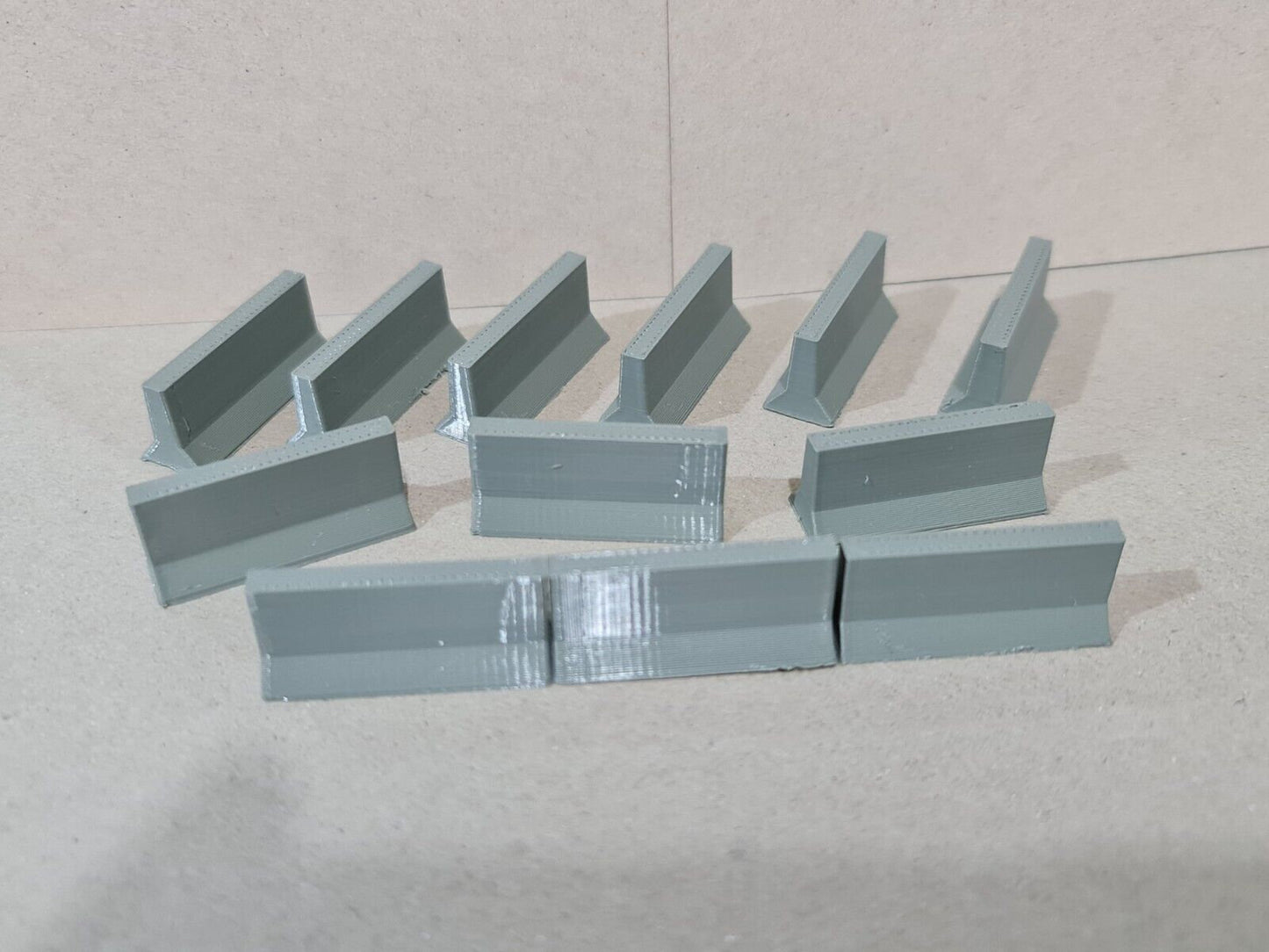 New 12 x Concrete Jersey Barriers OO Gauge 1:76 Scale Models Train Railway