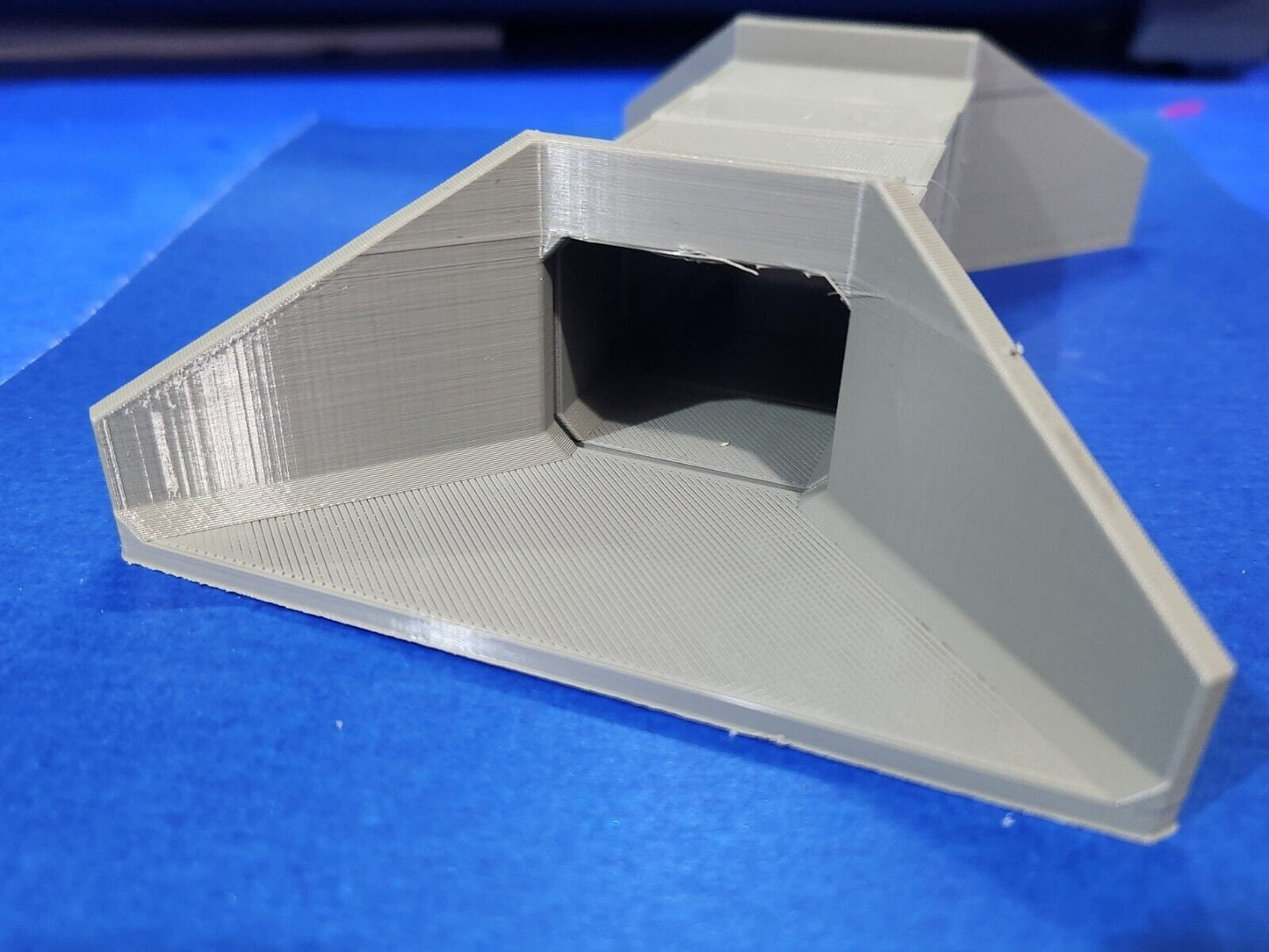 OO Gauge 1:76 Scale 6 Piece Culvert Set 2.5x2.0m in Concrete Grey, Water Outlet
