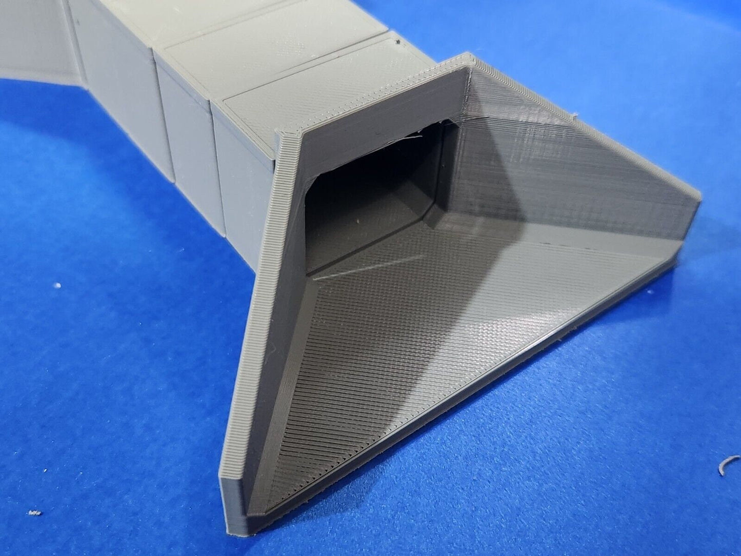 OO Gauge 1:76 Scale 6 Piece Culvert Set 2.5x2.0m in Concrete Grey, Water Outlet
