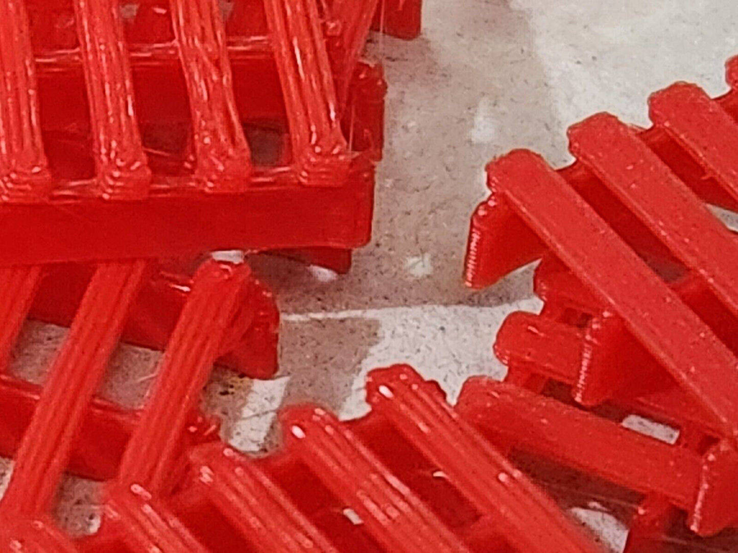 UK Red LPR La Palette Rouge Pallets Pack of 25 OO Gauge 1:76 Scale Model Railway