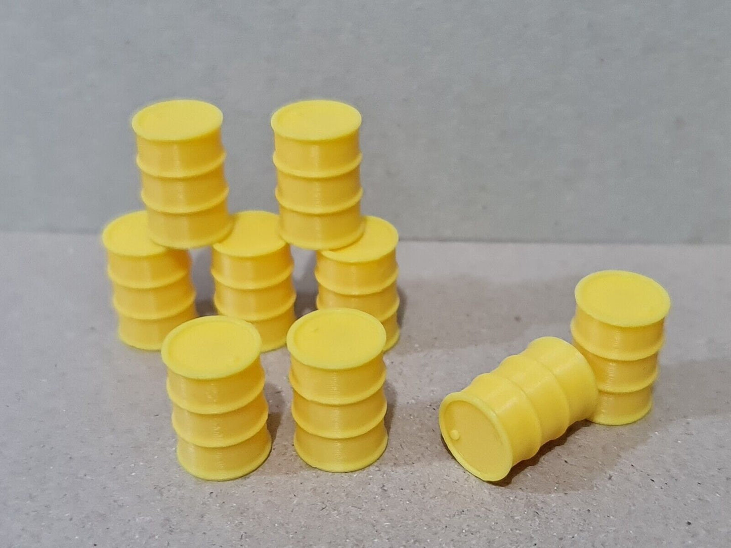 Oil Drum Barrels 1:43 Scale x 18 New Yellow Models diorama accessories Truck Lorry
