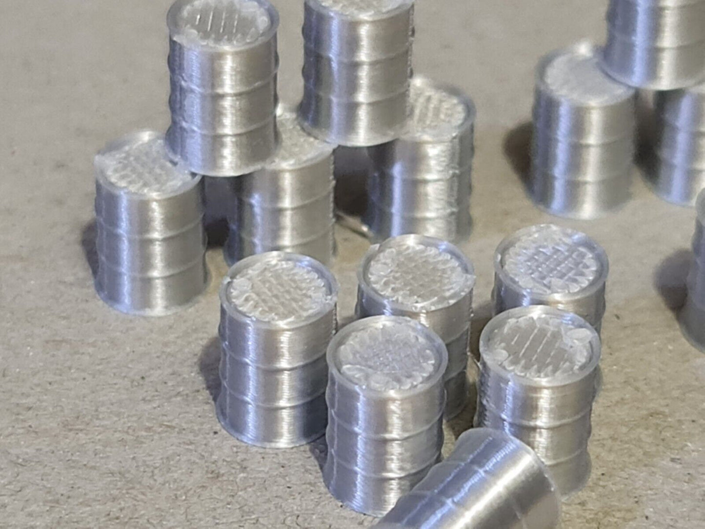 18 New Aluminium Oil Drum Barrels 1:43 Scale Models diorama accessories Truck