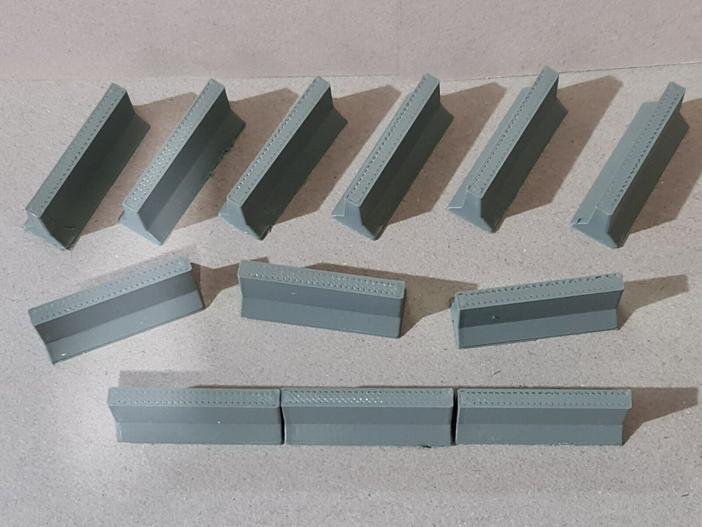 New 12 x Concrete Jersey Barriers O Gauge 1:50 Scale Models Train Railway