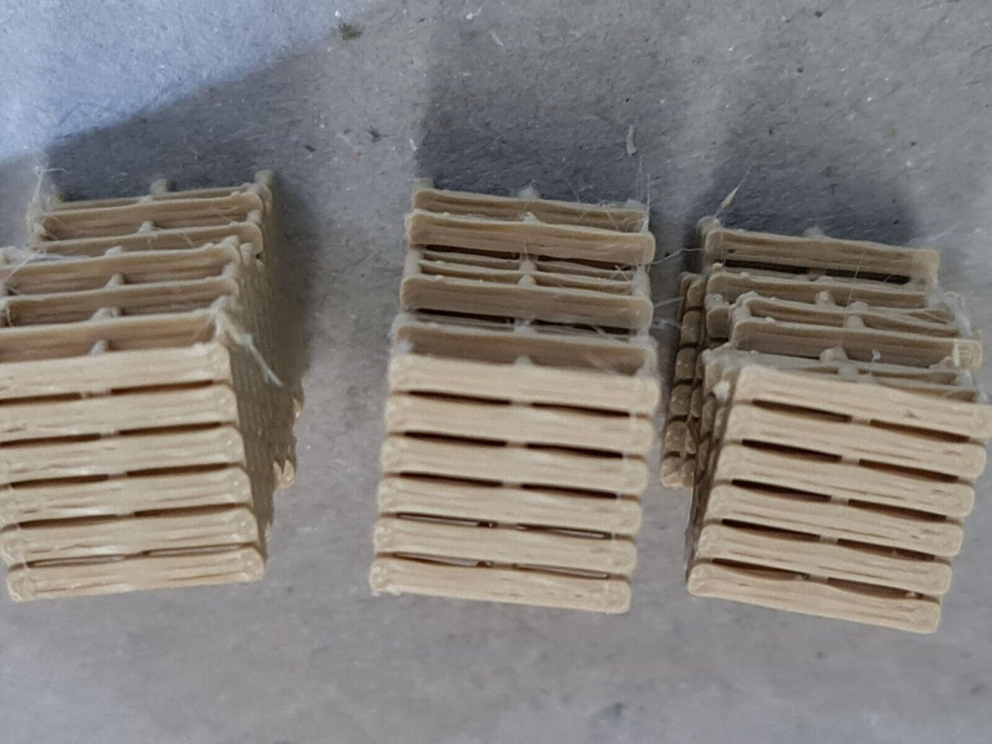 New Wood Colour Pallet Stacks HO Gauge 1:87 Scale Models Train Railway (4 Pack)