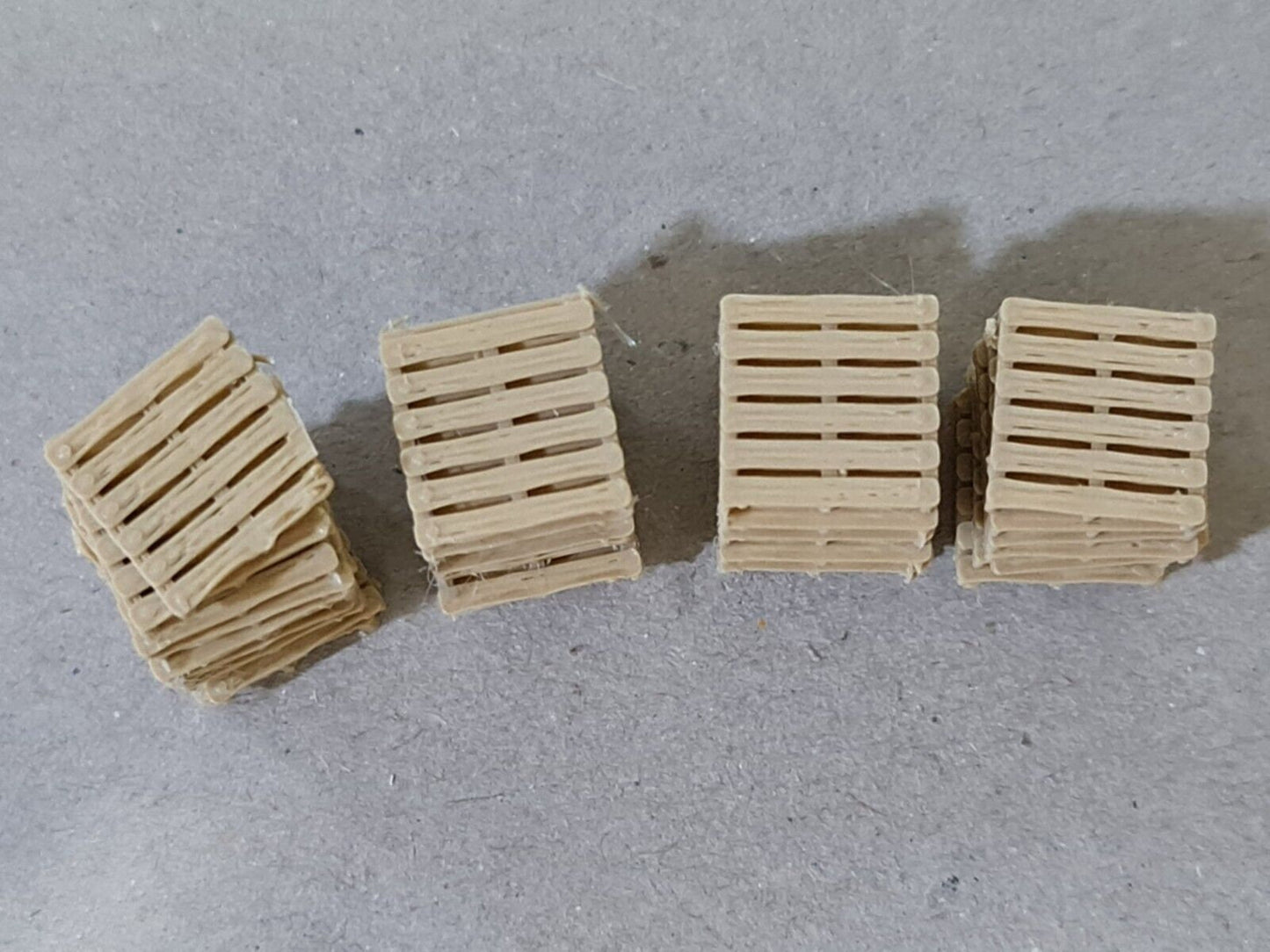 New Wood Colour Pallet Stacks HO Gauge 1:87 Scale Models Train Railway (4 Pack)