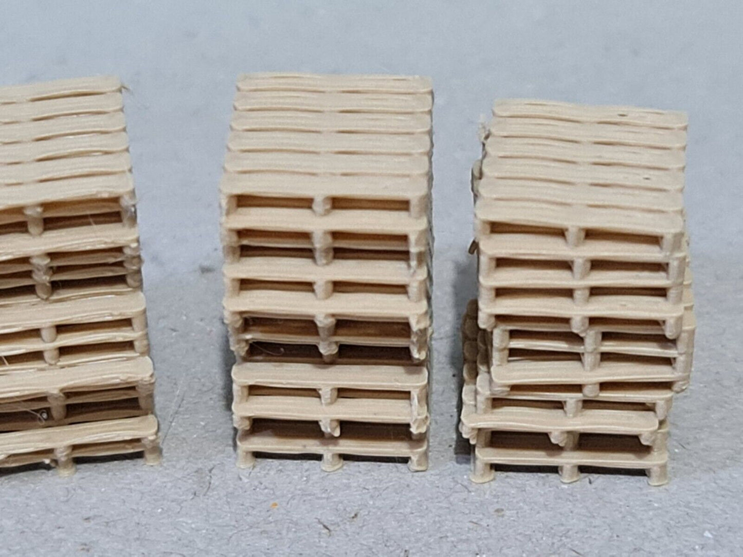 New Wood Colour Pallet Stacks HO Gauge 1:87 Scale Models Train Railway (4 Pack)