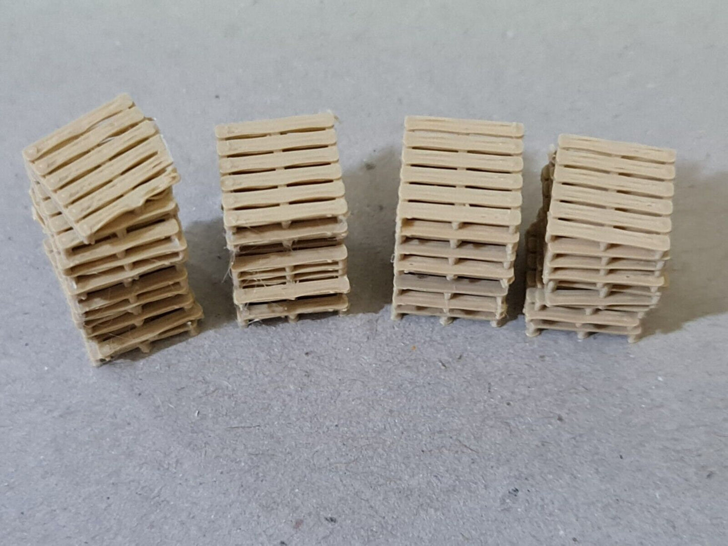 New Wood Colour Pallet Stacks HO Gauge 1:87 Scale Models Train Railway (4 Pack)