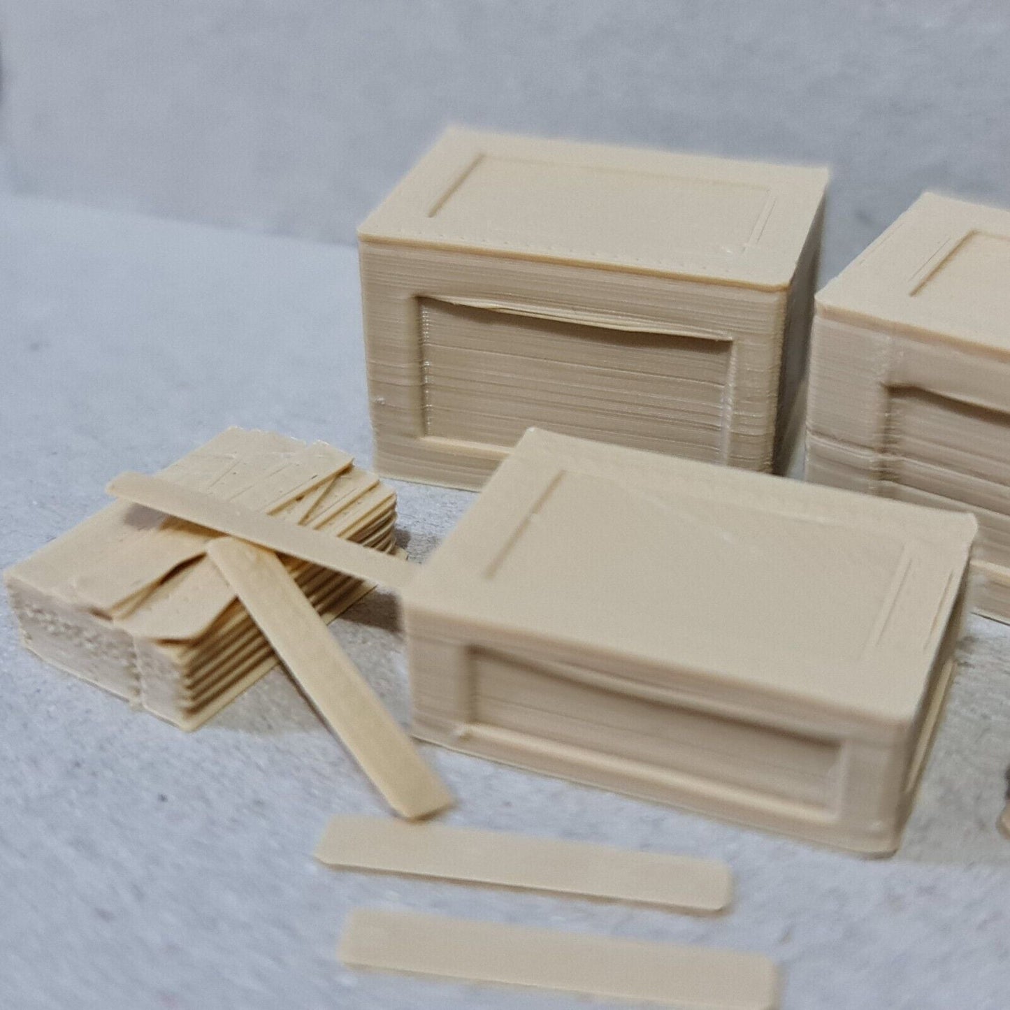 New OO HO Gauge 9pc Wooden Crate & Lumber Set Model Train Railway Freight 1:76