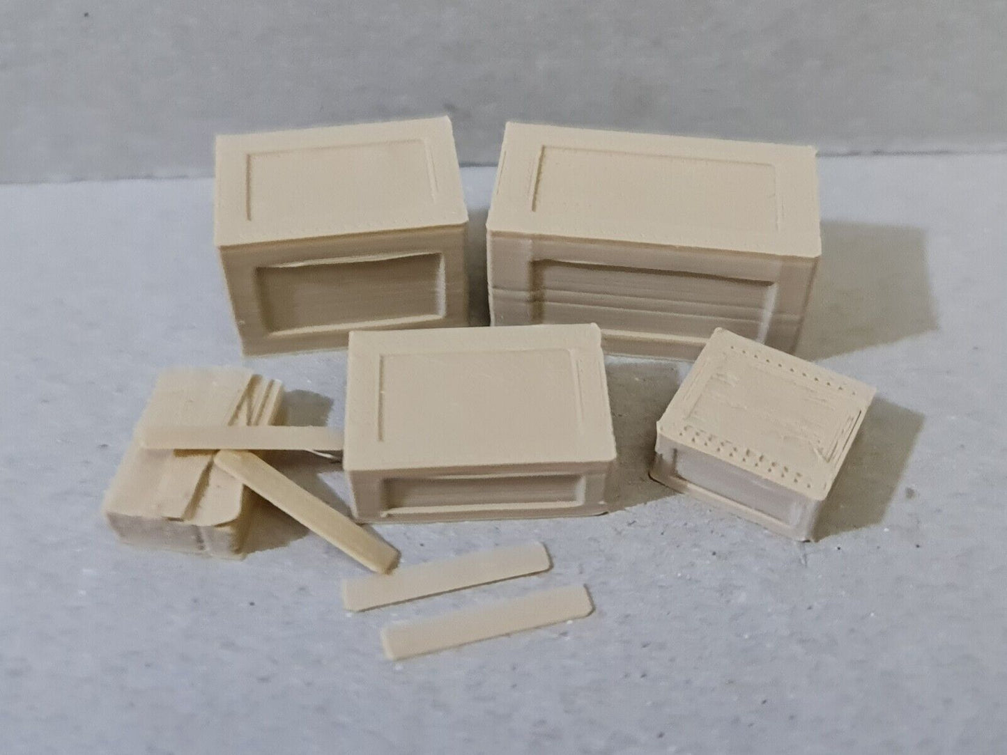 New OO HO Gauge 9pc Wooden Crate & Lumber Set Model Train Railway Freight 1:76