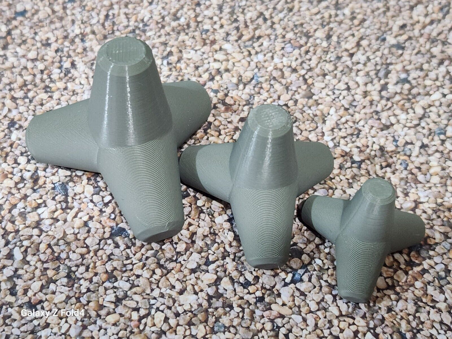 Pack of 10 Concrete Tetrapods N Gauge OO Gauge 6ft 8ft 10ft most scales sizes