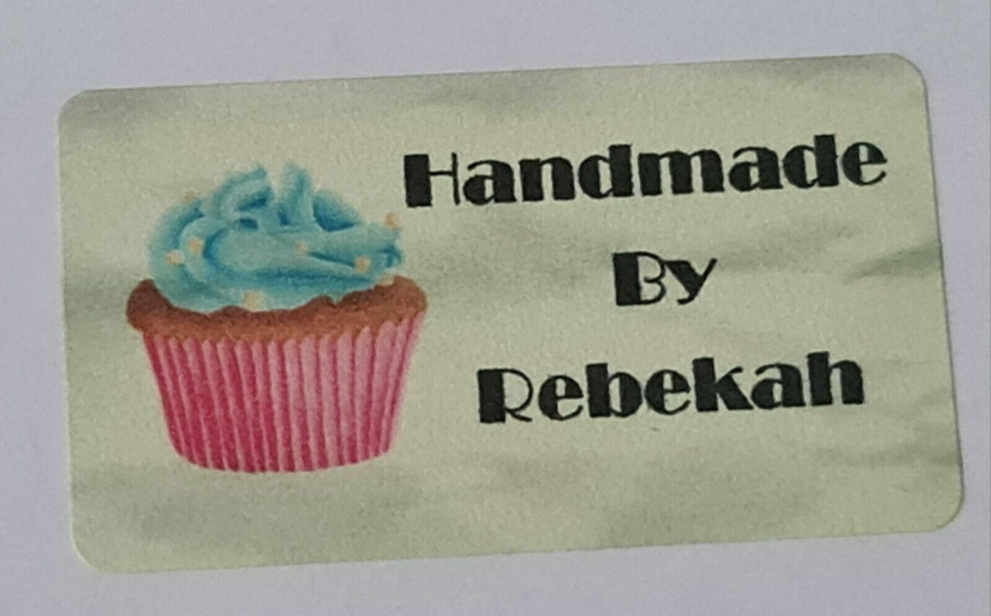 325 x Hand Made by Craft Labels Cupcake on Pale Yellow Matte Labels Stickers LQ3
