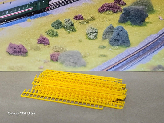 Fencing Railings OO HO Gauge New 25 Pack Yellow  1:76 Scale Models Train Railway
