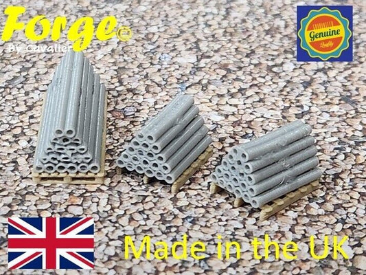 1:76 Scale OO Gauge Model Railway Pallets with Pipes Scenery and Accessories