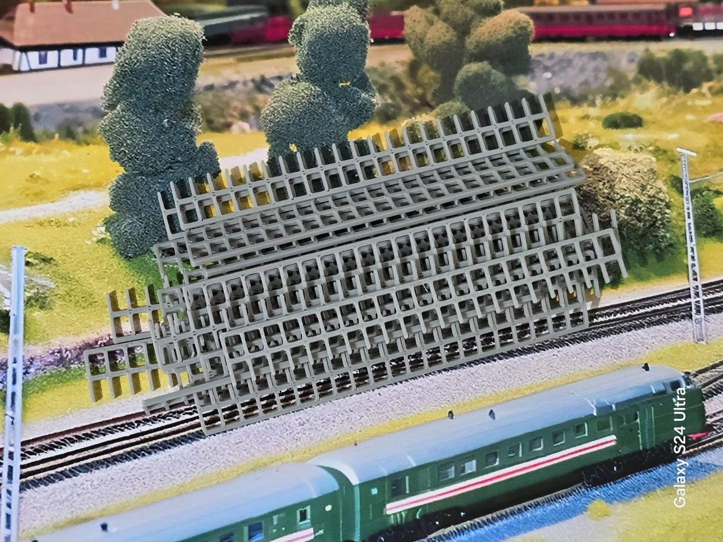 Fencing Railings OO HO Gauge New 80 Pack Grey 1:76 Scale Models Train Railway