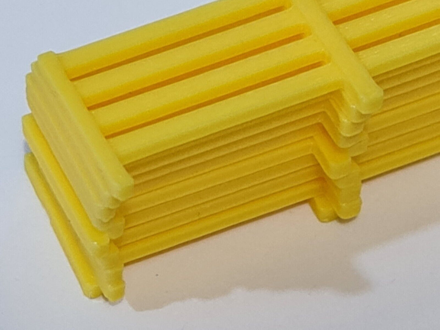 Fencing Railings OO HO New 10 Pack Yellow Gauge 1:76 Scale Models Train Railway