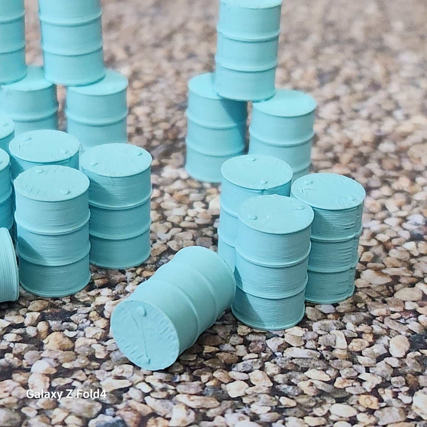 Oil Drum Barrels OO Gauge New Chemical 1:76 Scale Models Train Railway 18 Pack