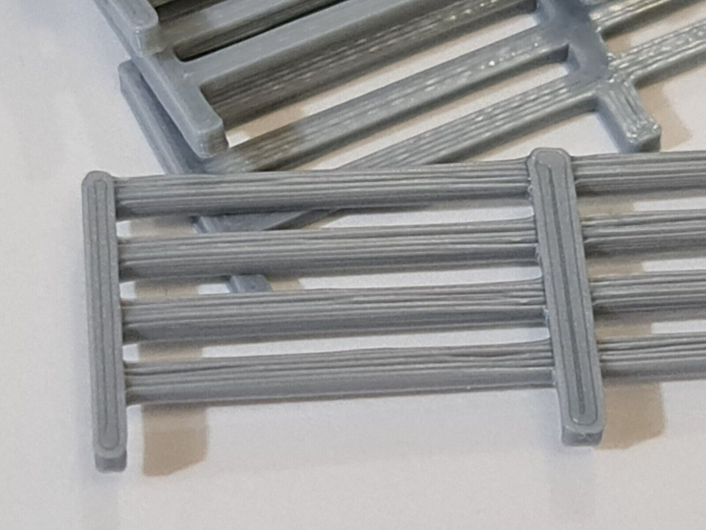 Fencing Railings OO HO New 10 Pack Grey Gauge 1:76 Scale Models Train Railway