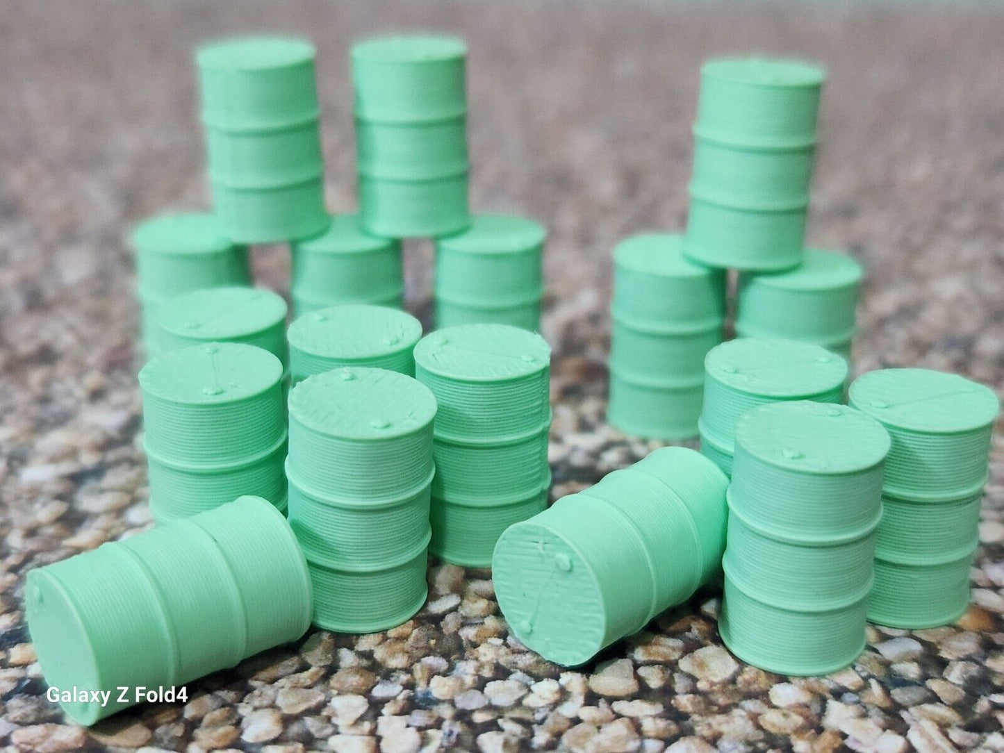 Oil Drum Barrels OO Gauge New Chemical 1:76 Scale Models Train Railway 18 Pack