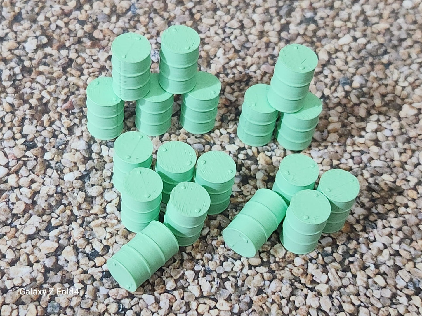 Oil Drum Barrels OO Gauge New Chemical 1:76 Scale Models Train Railway 18 Pack