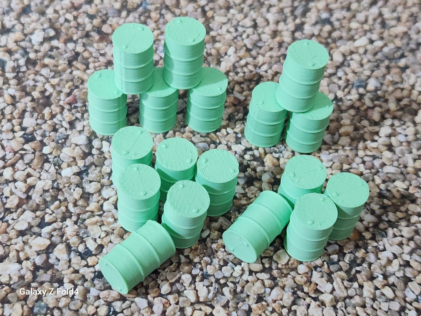 Oil Drum Barrels OO Gauge New Chemical 1:76 Scale Models Train Railway 18 Pack