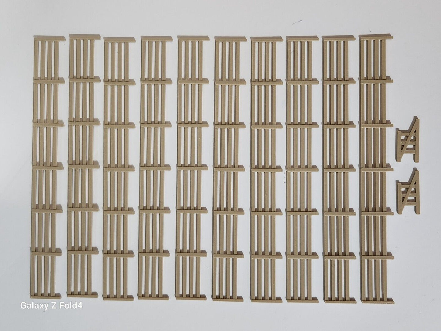 Fencing Railings OO HO New 10 Pack Wood  Gauge 1:76 Scale Models Train Railway
