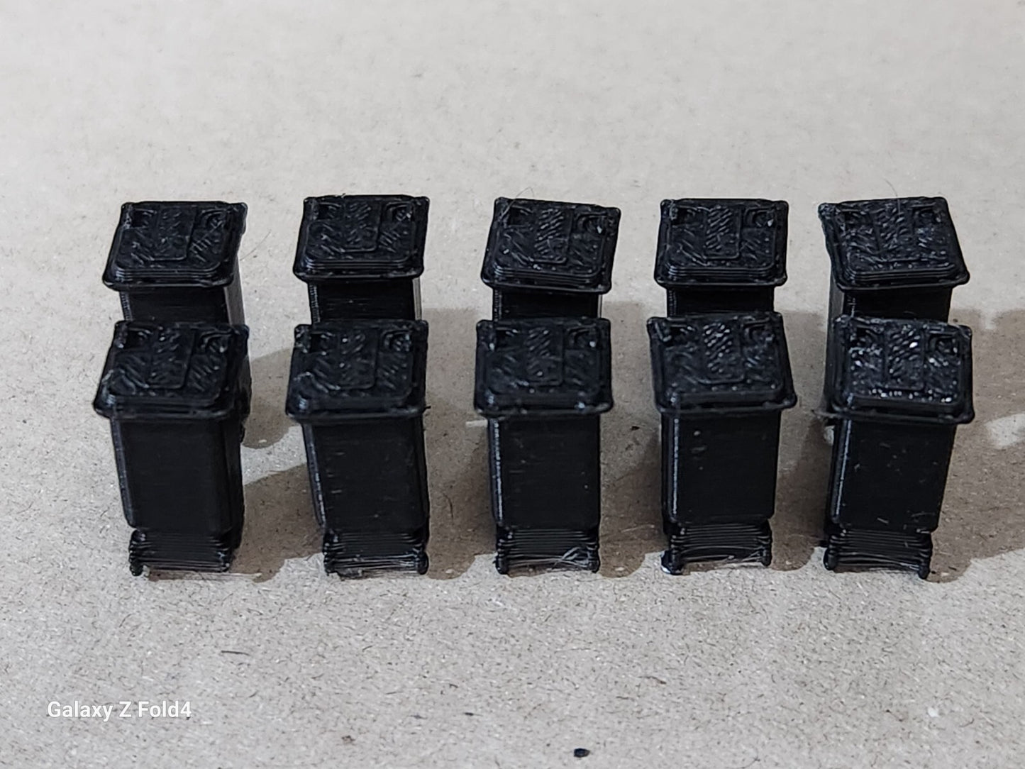 240L Wheelie Bins in OO Gauge - Assorted Colors, 1/76 Scale for Model Railways