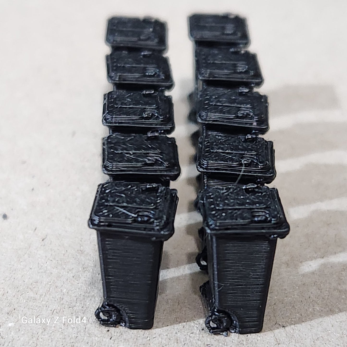 240L Wheelie Bins in OO Gauge - Assorted Colors, 1/76 Scale for Model Railways