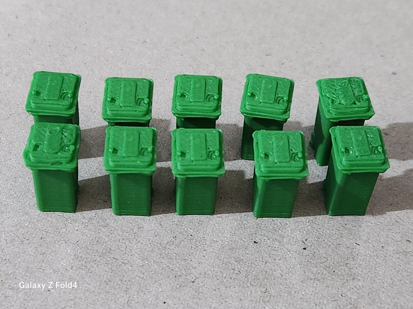240L Wheelie Bins in OO Gauge - Assorted Colors, 1/76 Scale for Model Railways