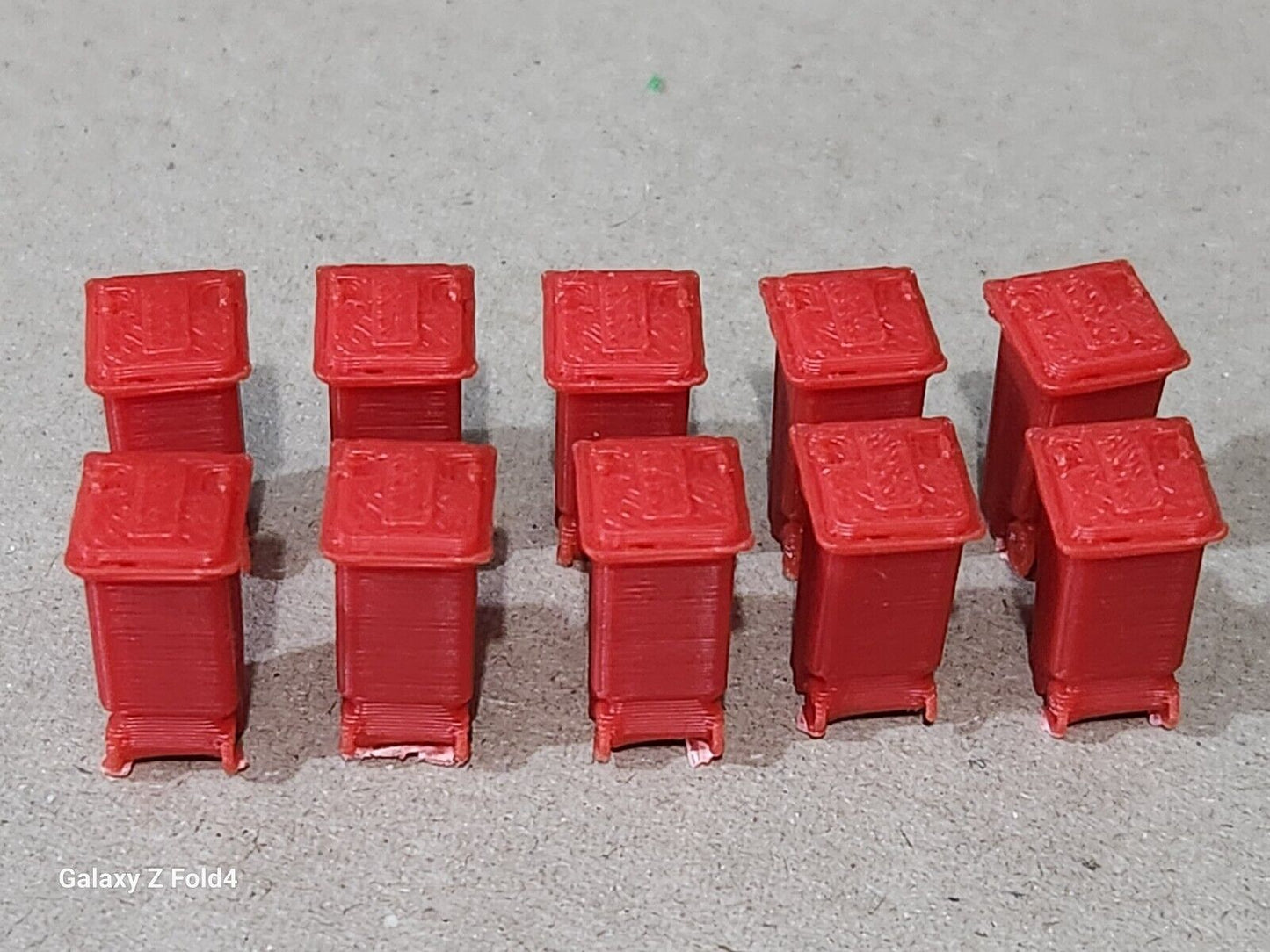 240L Wheelie Bins in OO Gauge - Assorted Colors, 1/76 Scale for Model Railways