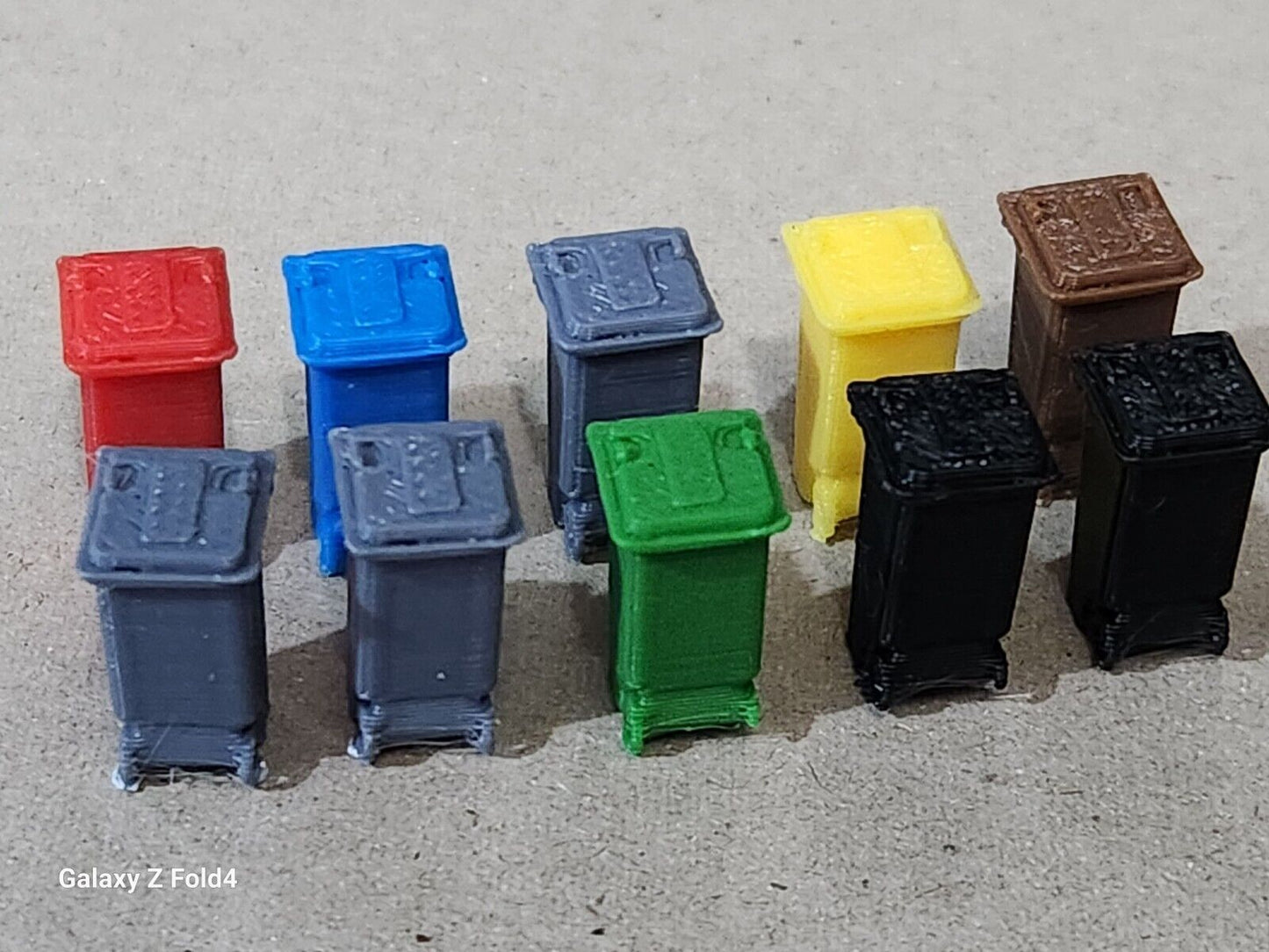 240L Wheelie Bins in OO Gauge - Assorted Colors, 1/76 Scale for Model Railways
