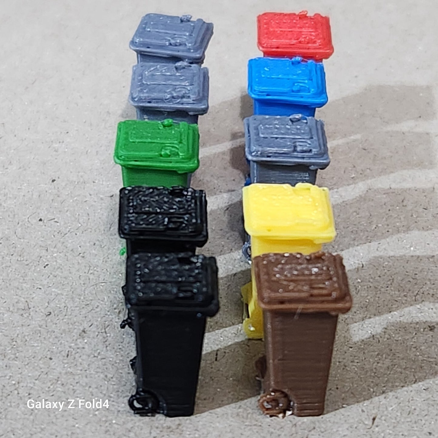 240L Wheelie Bins in OO Gauge - Assorted Colors, 1/76 Scale for Model Railways