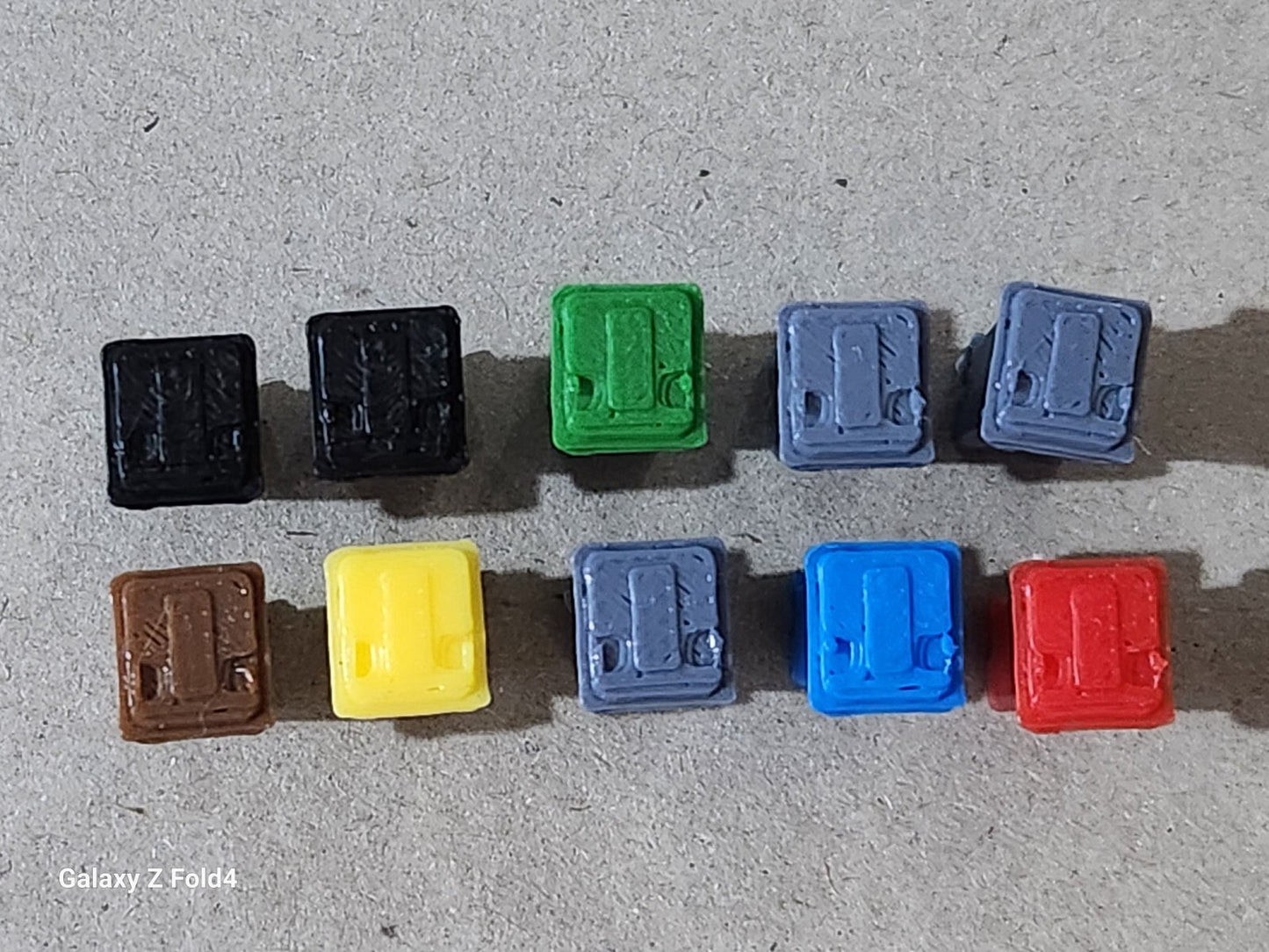 240L Wheelie Bins in OO Gauge - Assorted Colors, 1/76 Scale for Model Railways