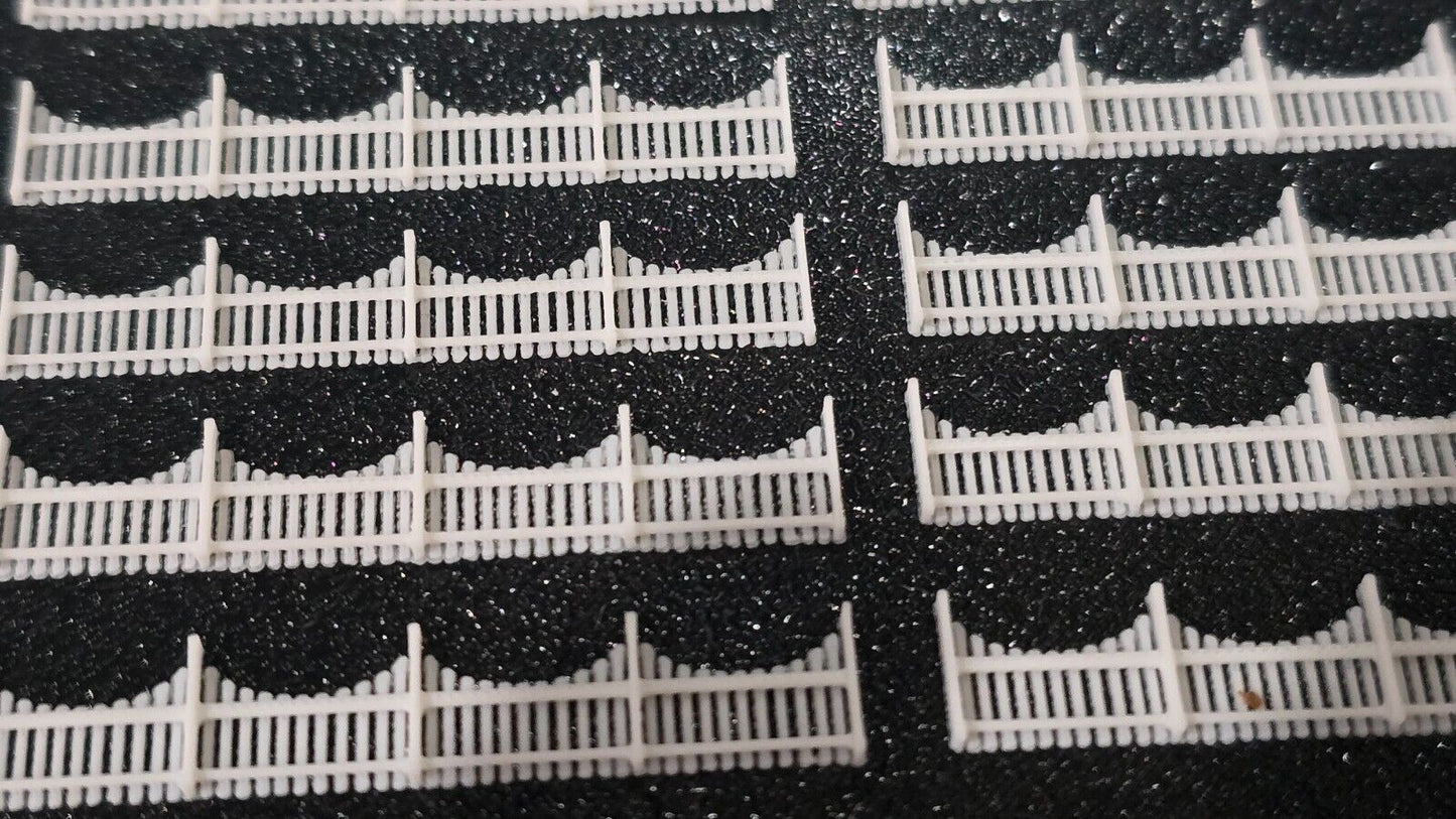 Garden Fencing 6ft Z Gauge White 23 Pack 1:220 Scale Models Train Railway