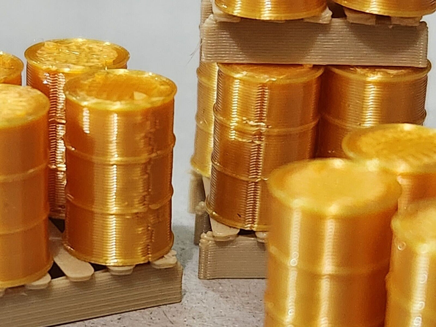 Gold Oil Drum Barrels 24 Pack + 10 wood colour Pallets OO Gauge Model Railway