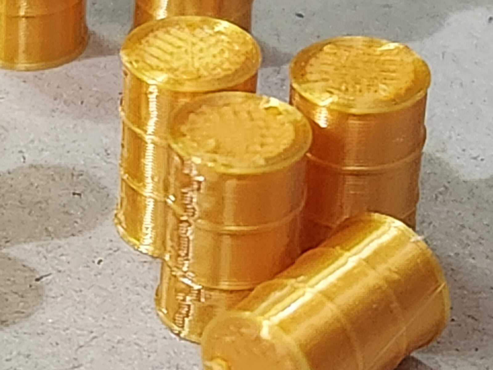 Oil Drum Barrels OO Gauge New Gold 1:76 Scale Models Train Railway 18 Pack