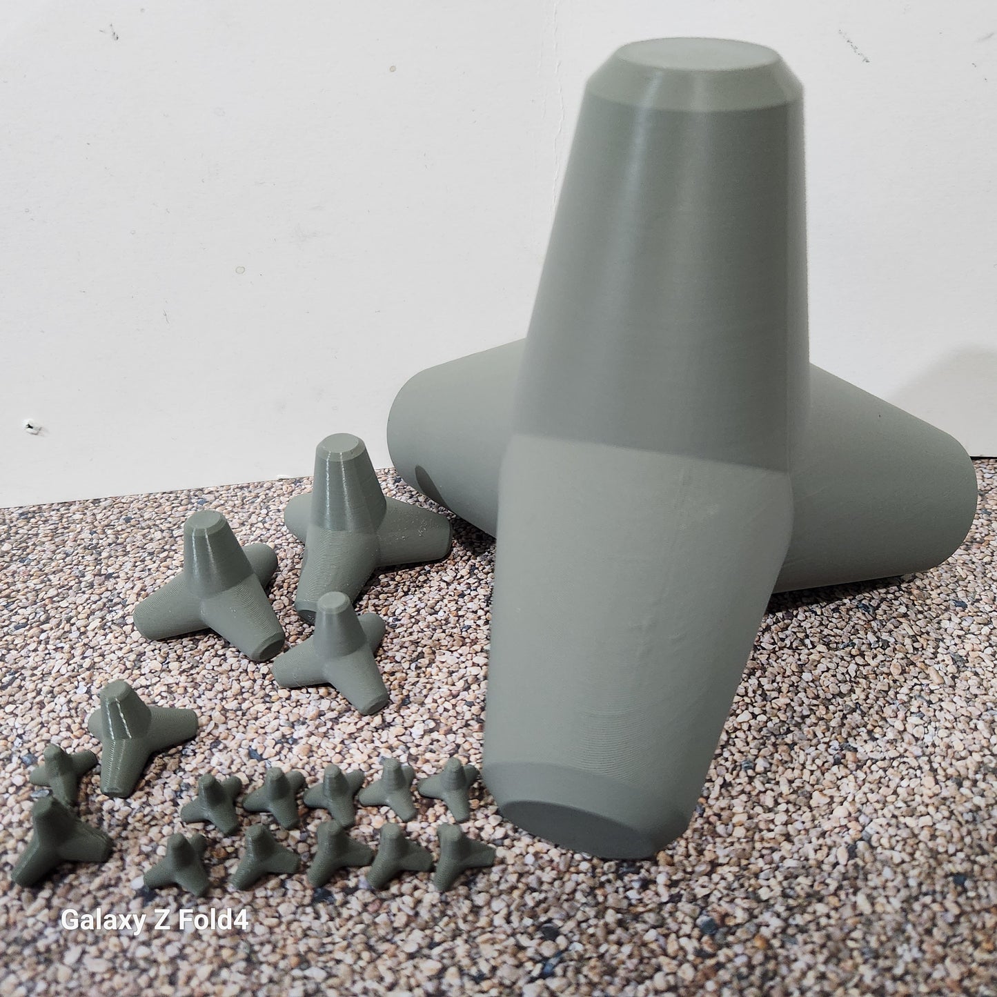 Pack of 10 Concrete Tetrapods N Gauge OO Gauge 6ft 8ft 10ft most scales sizes Naval Ship Modelling