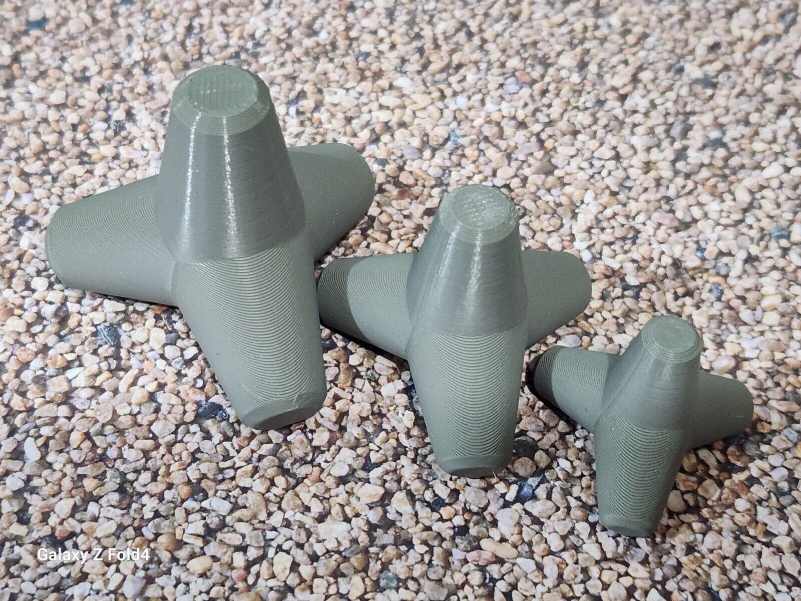 Pack of 10 Concrete Tetrapods N Gauge OO Gauge 6ft 8ft 10ft most scales sizes