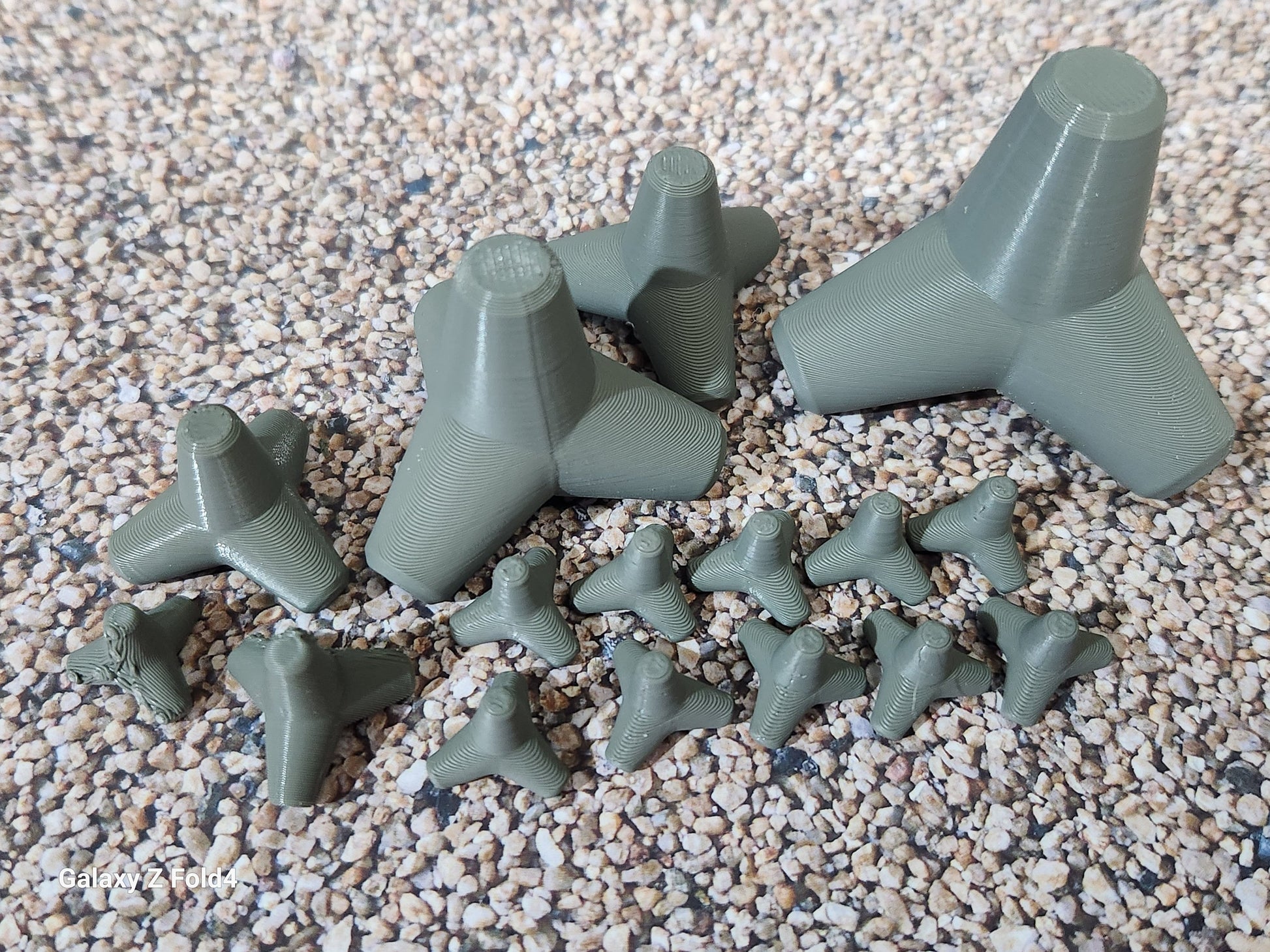 Pack of 10 Concrete Tetrapods N Gauge OO Gauge 6ft 8ft 10ft most scales sizes Naval Ship Modelling