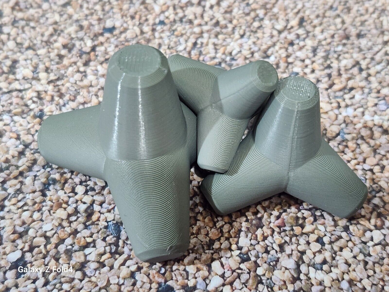Pack of 10 Concrete Tetrapods N Gauge OO Gauge 6ft 8ft 10ft most scales sizes