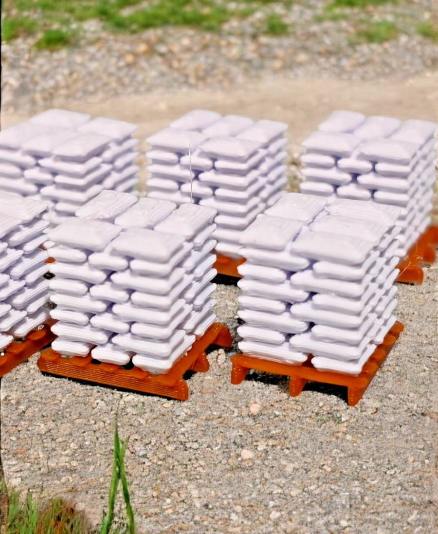 Pallets of white Sacks brown pallet N Gauge 1:148 Scale Model Railway (6 Pack)